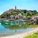 Feriehus Mela Mit Blick Auf Wasser By Interhome Vrbnik (Primorje-Gorski Kotar)