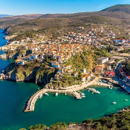Σπίτι διακοπών Mela Mit Blick Auf Wasser By Interhome *